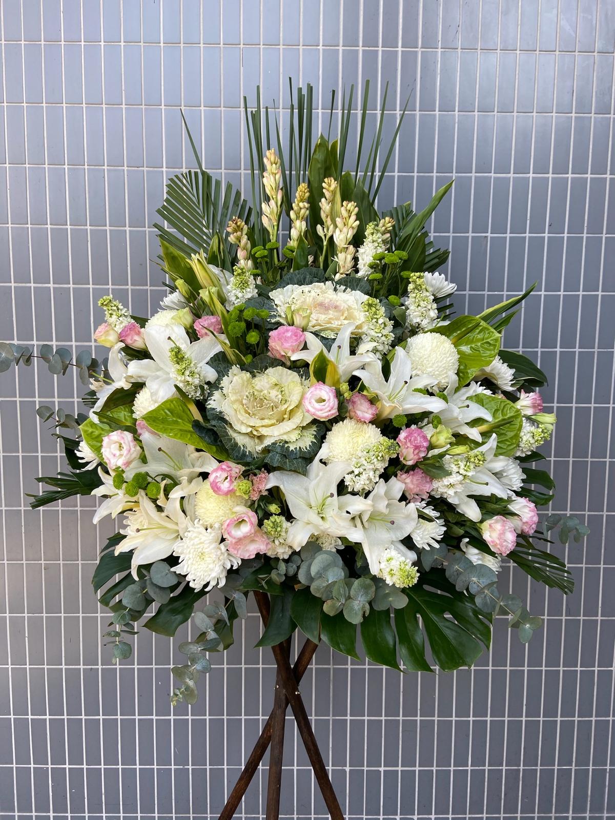 DMDD 葉牡丹百合桔梗綠掌白菊花籃