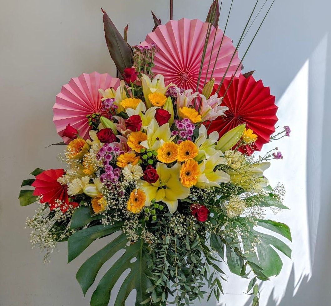 DMOP 玫瑰百合彩星花籃