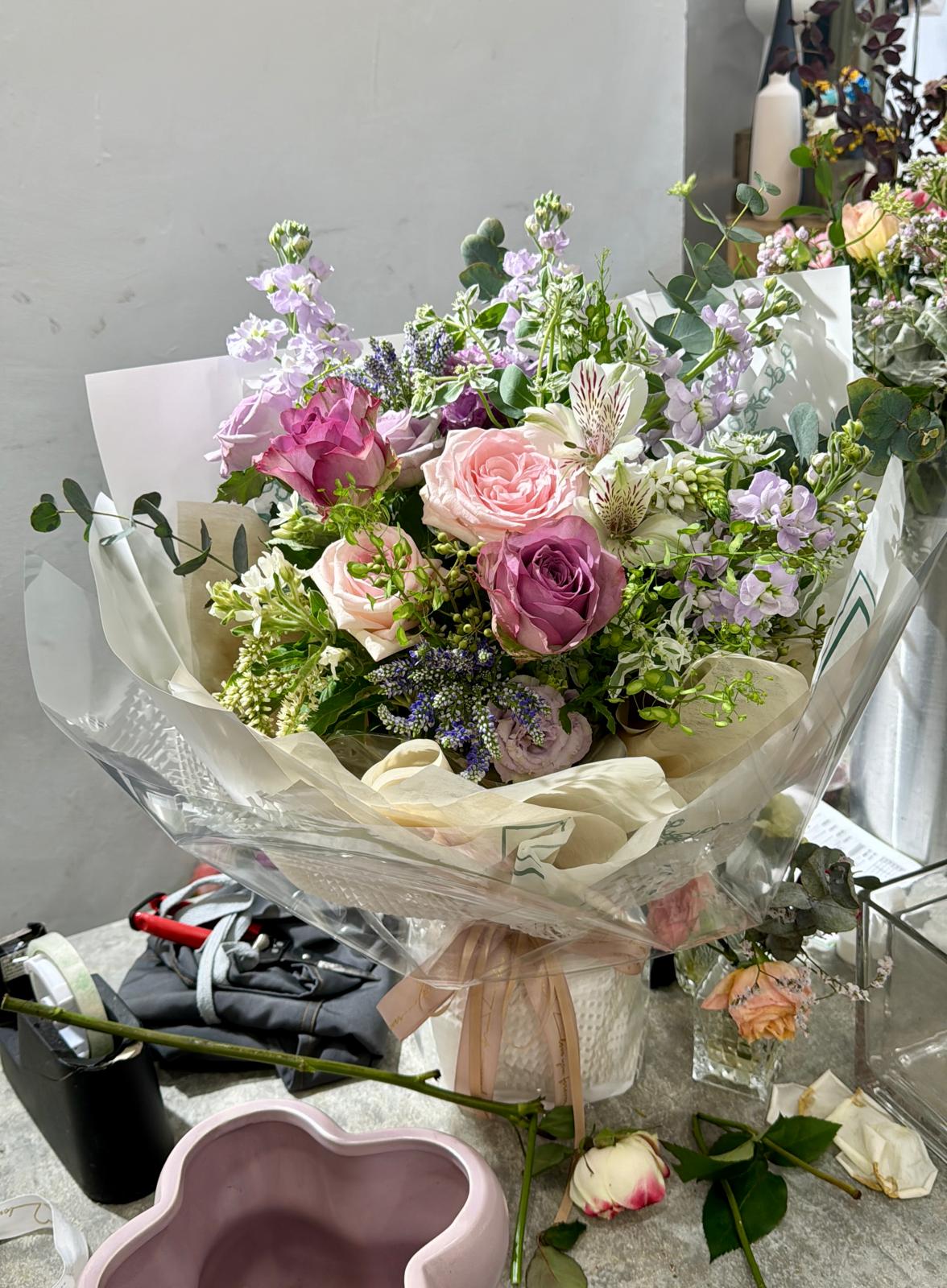 DMFF 粉紫/紅粉/白粉/黃粉 玫瑰襯花花束