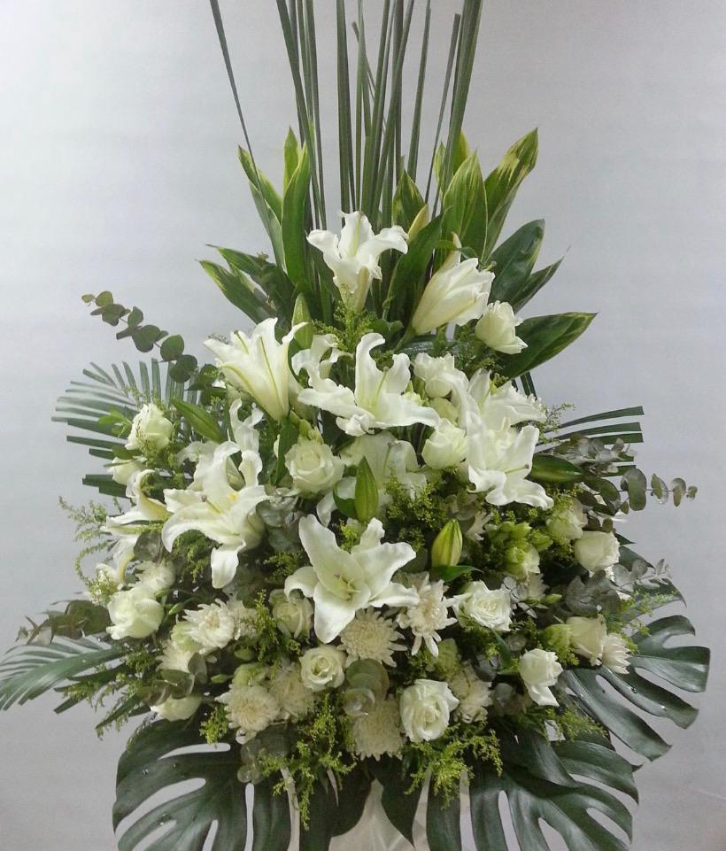 DMDD 百合桔梗玫瑰花籃