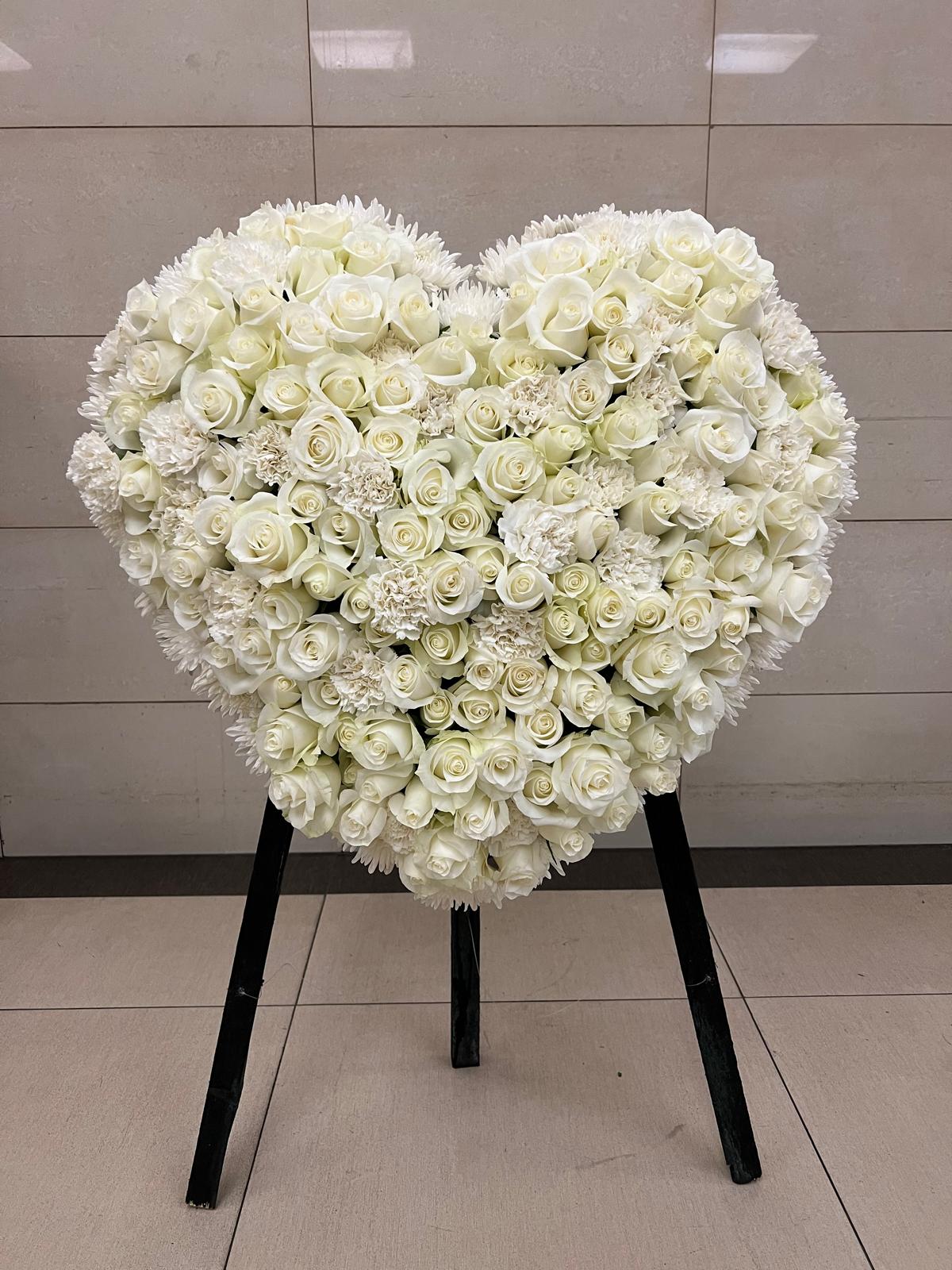 DMDD 心形白玫瑰花牌